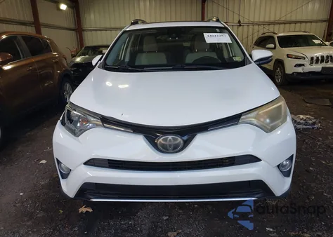 2017 Toyota Rav4 Xle из США, поврежденный, VIN JTMWFREV3HD103936